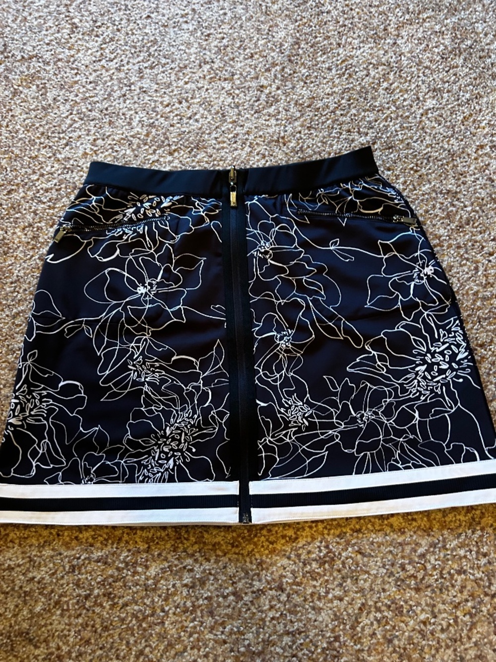 Golf sports mini skirt reversible black white   M L